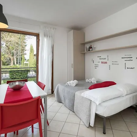 San Benedetto Di Lugana 2 Apartment *